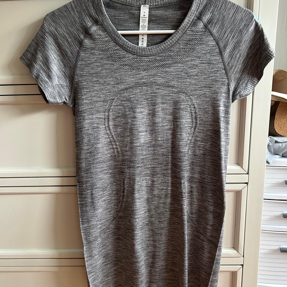Lululemon swiftly tech t shirt
